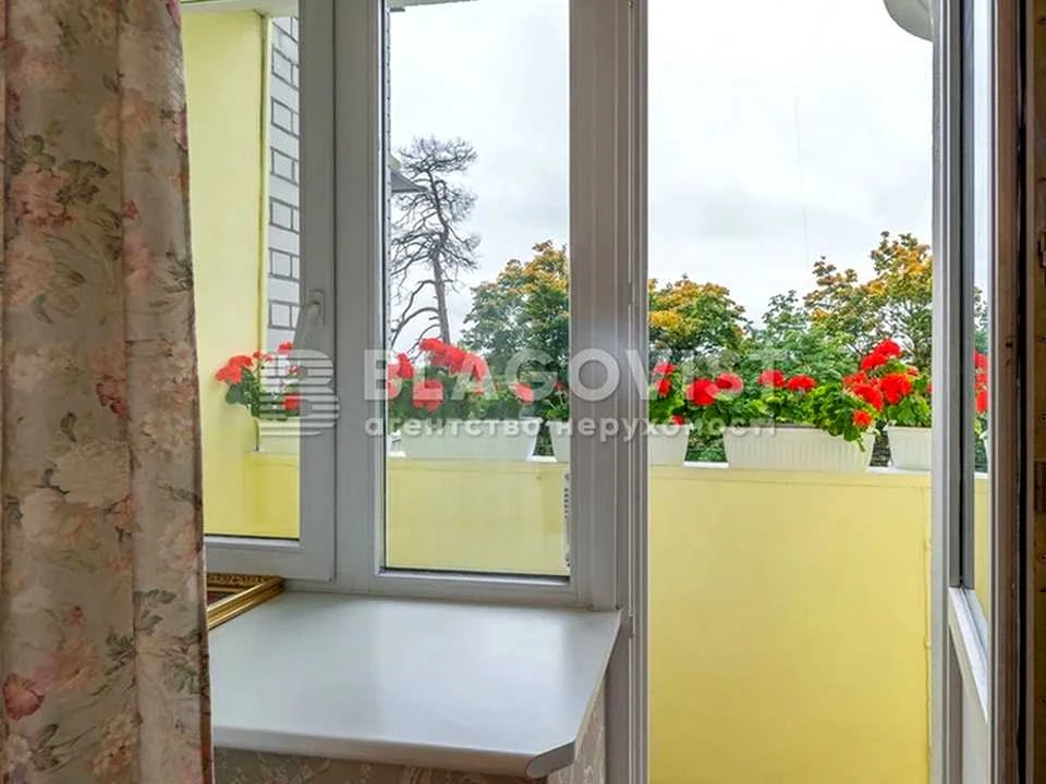 Квартира. Київ, вулиця Михайла Котельникова