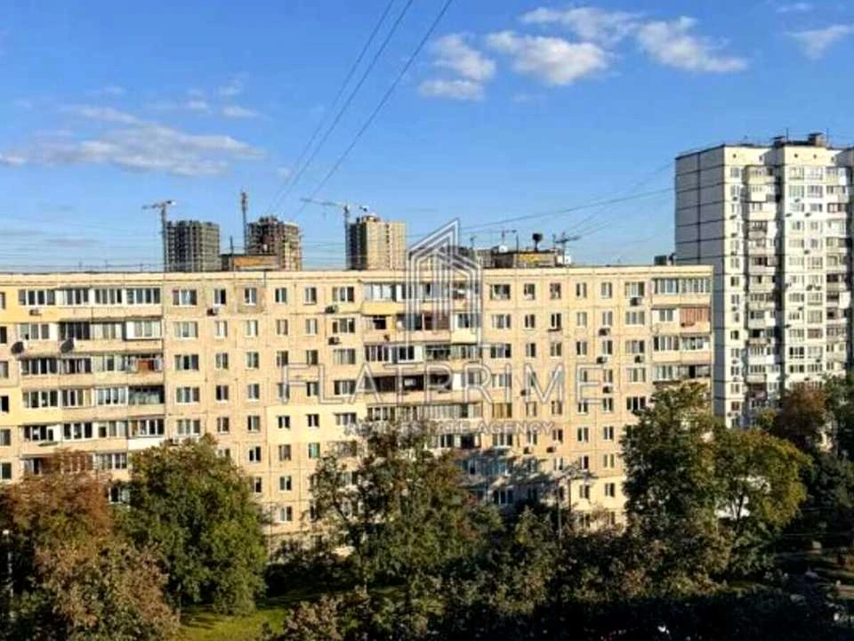 Квартира. Київ, проспект Дмитра Павличка