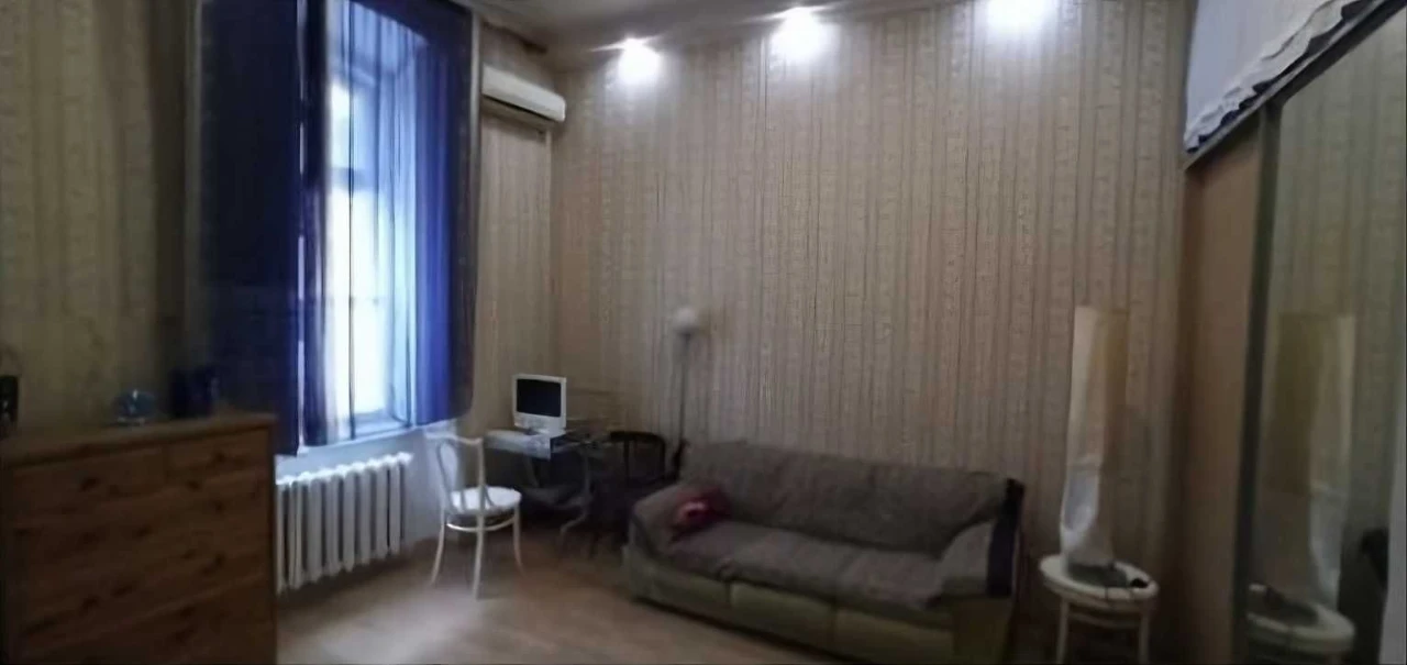 For Sale: 2-bedroom apartment on Italiysky Bulvari.