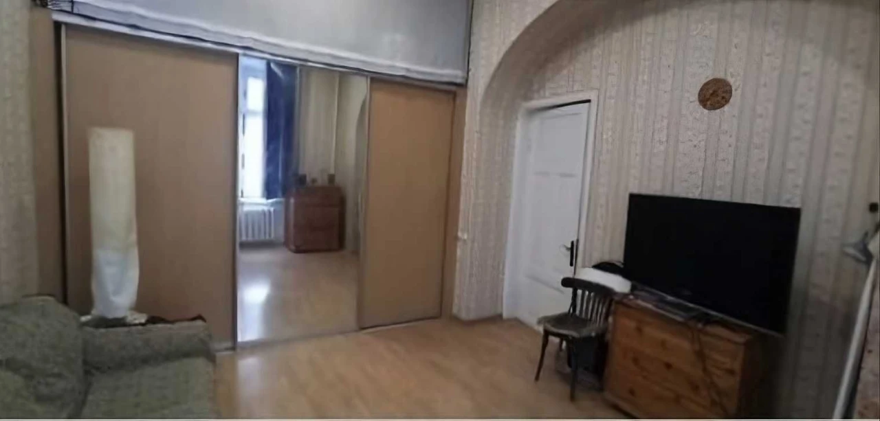 For Sale: 2-bedroom apartment on Italiysky Bulvari.
