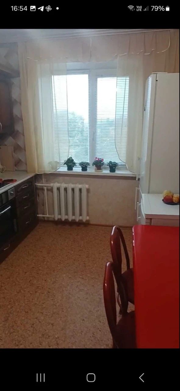 Sale of a 2-room apartment in Khortitsy district.