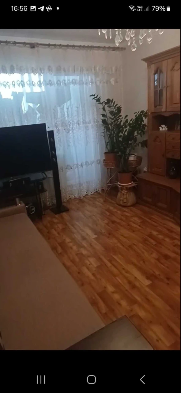 Sale of a 2-room apartment in Khortitsy district.