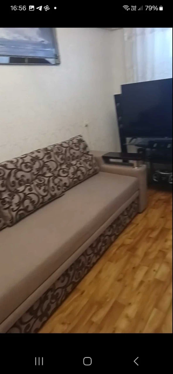 Sale of a 2-room apartment in Khortitsy district.