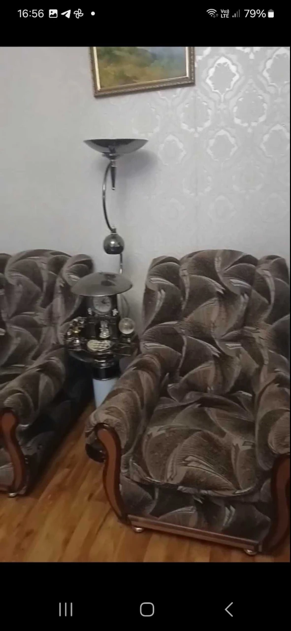 Sale of a 2-room apartment in Khortitsy district.
