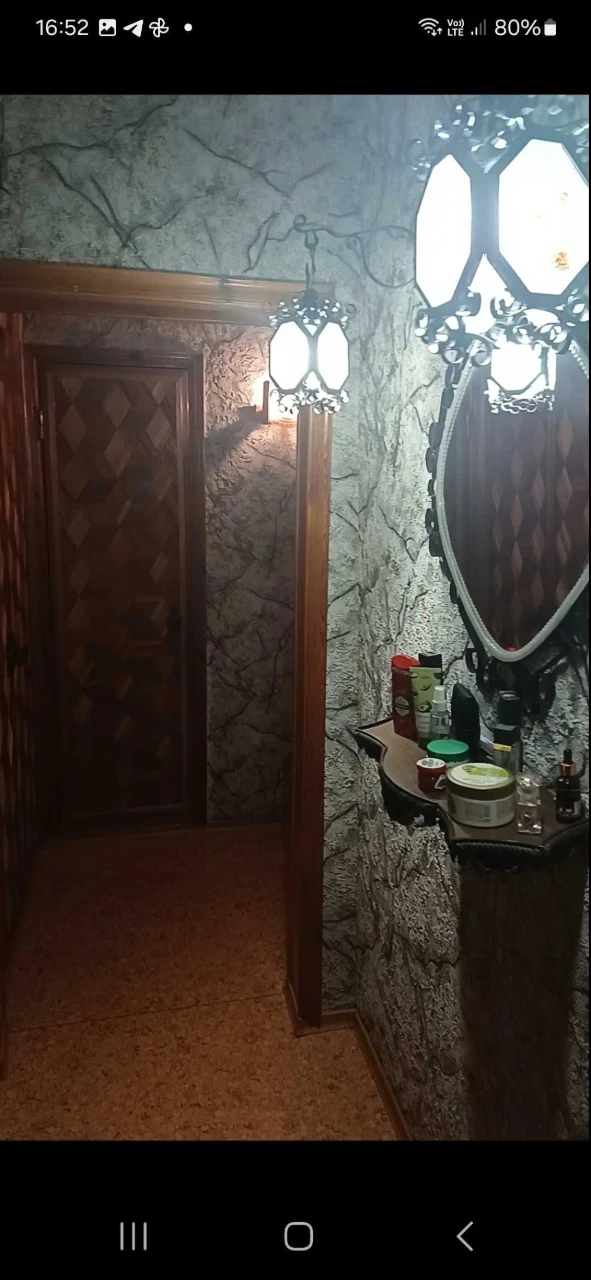 Sale of a 2-room apartment in Khortitsy district.
