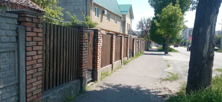 For Sale: House in the city