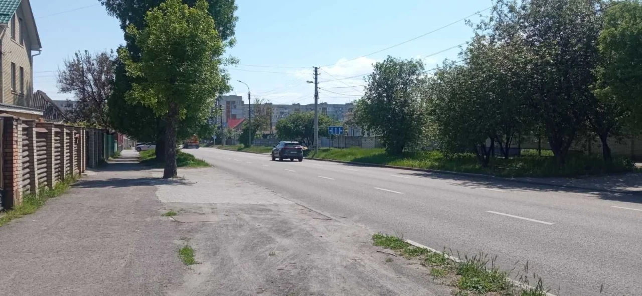 Продаж будинку в місті