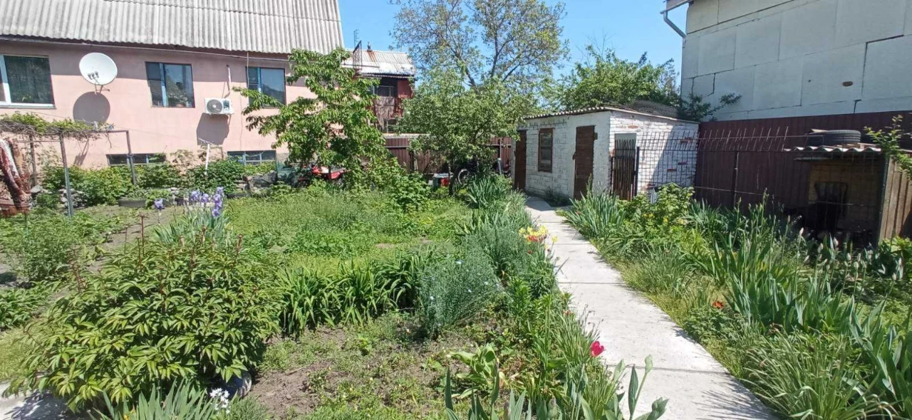 Продаж будинку в місті