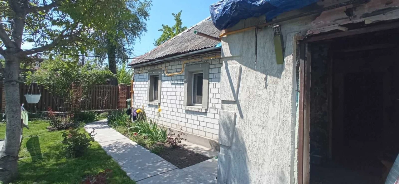 Продаж будинку в місті