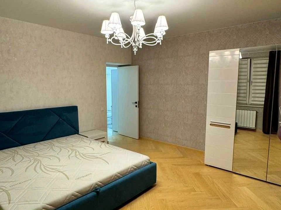 Квартира. Київ, Волинська вул.