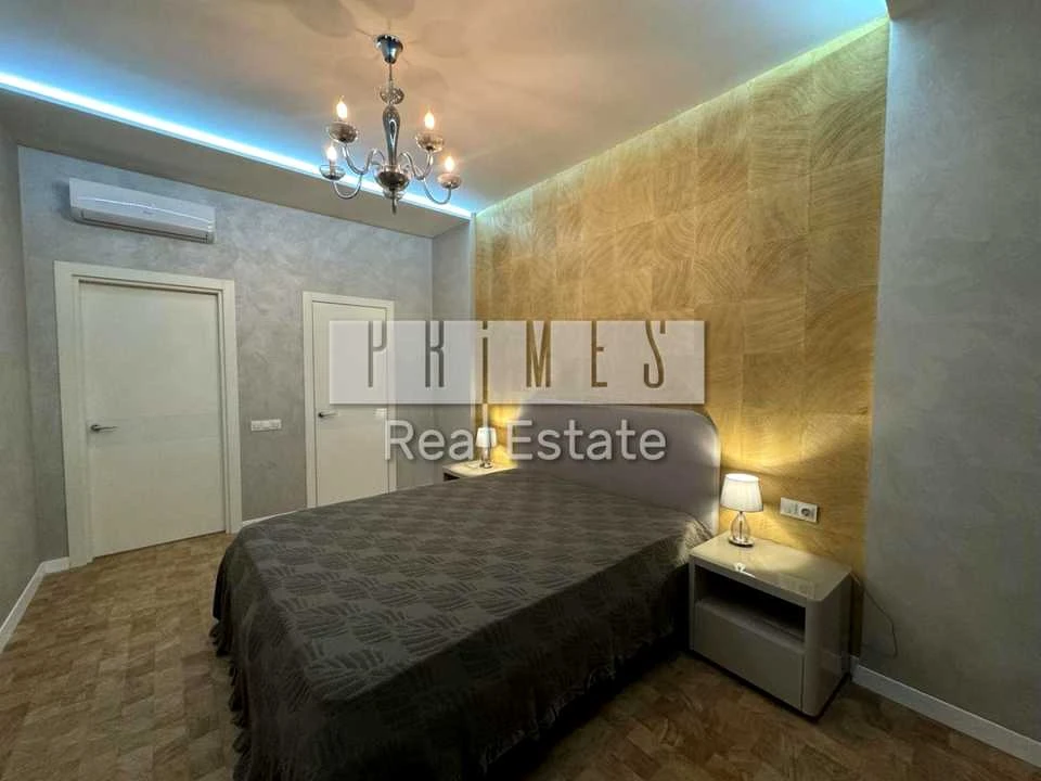 Apartment. John McKenna St., Kyiv