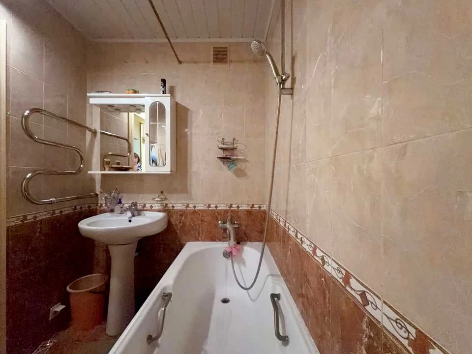 Квартира. Київ, Братства Тарасівців вул.