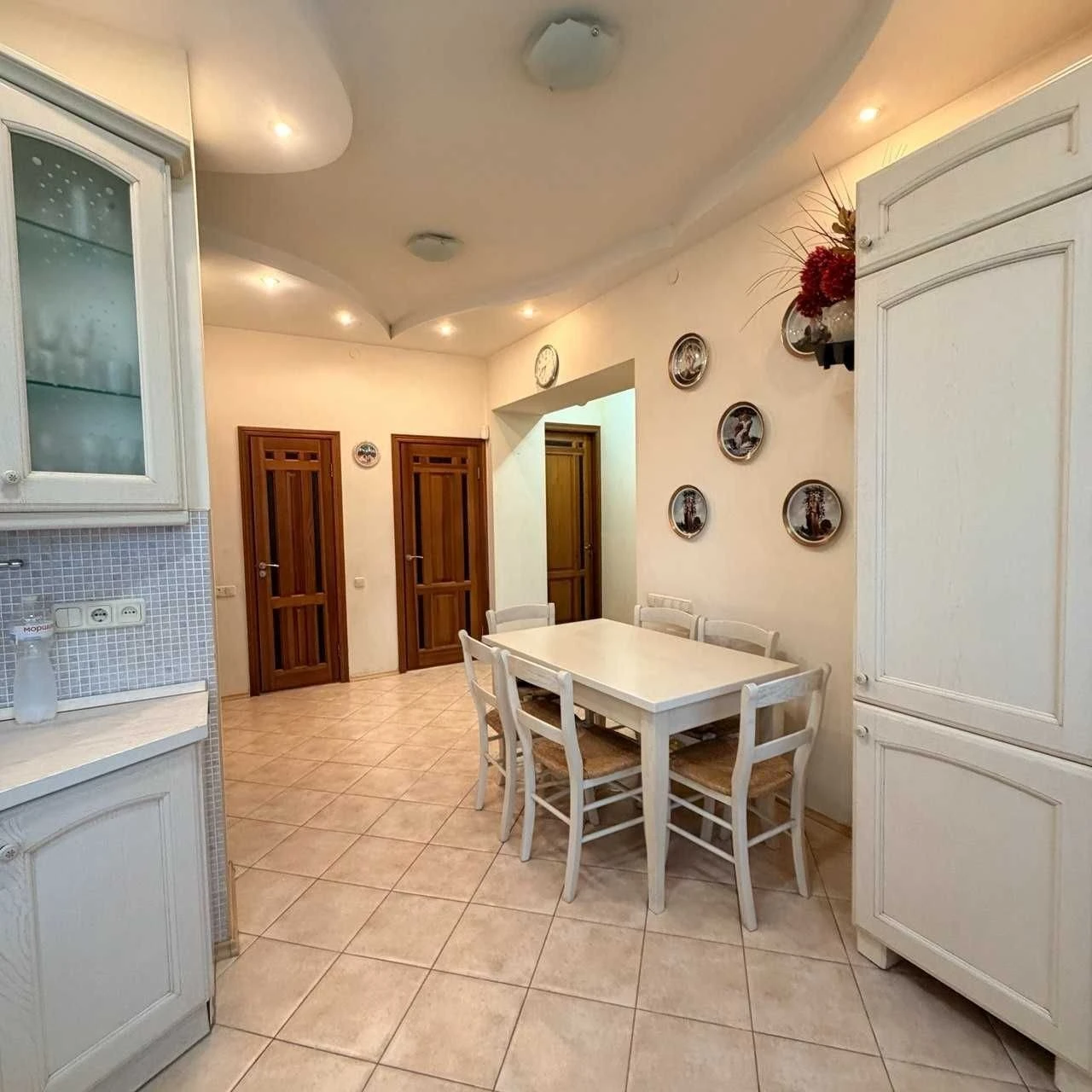 Rent a 3-bedroom apartment near Mariinsky Park, Arsenal District