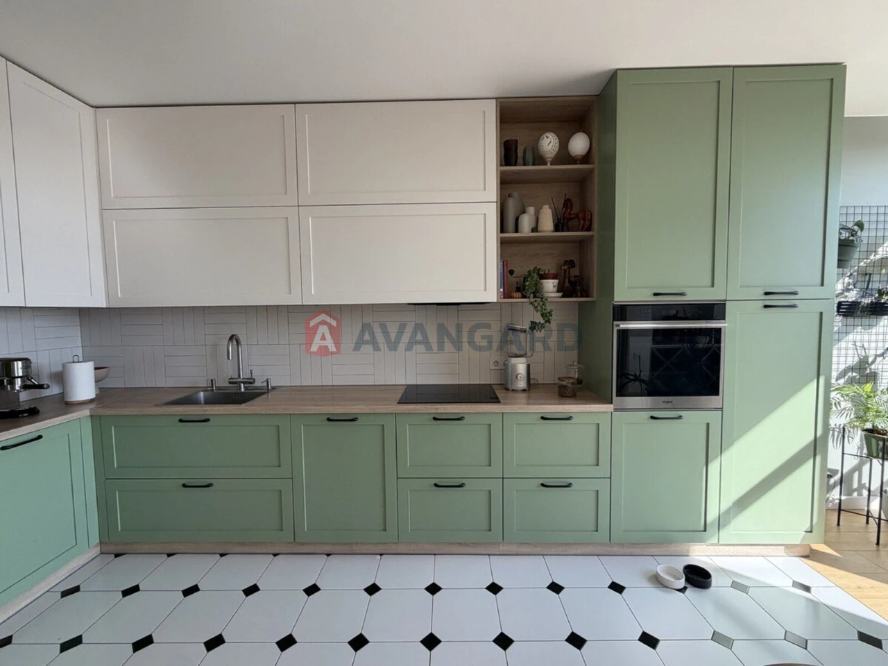 Sale of a 3-bedroom townhouse in the "Semycvet" residential complex, street