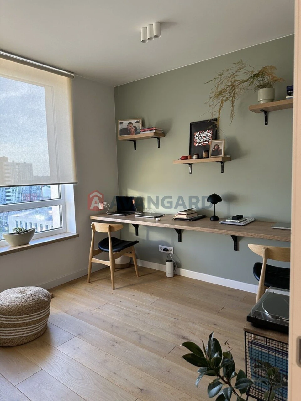 Sale of a 3-bedroom townhouse in the "Semycvet" residential complex, street