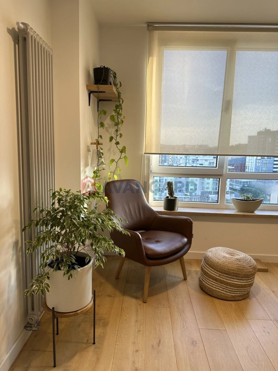 Sale of a 3-bedroom townhouse in the "Semycvet" residential complex, street
