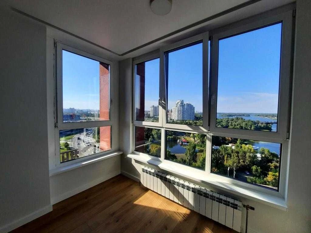Продажа 3-комнатной квартиры с ремонтом в ЖК Dock32 ул. Набережно-Рибаль