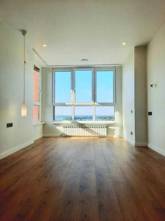 Продажа 3-комнатной квартиры с ремонтом в ЖК Dock32 ул. Набережно-Рибаль