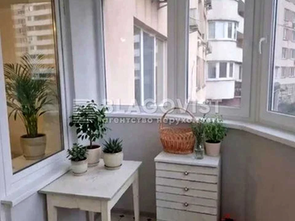 Квартира. Київ, вулиця Олени Пчілки