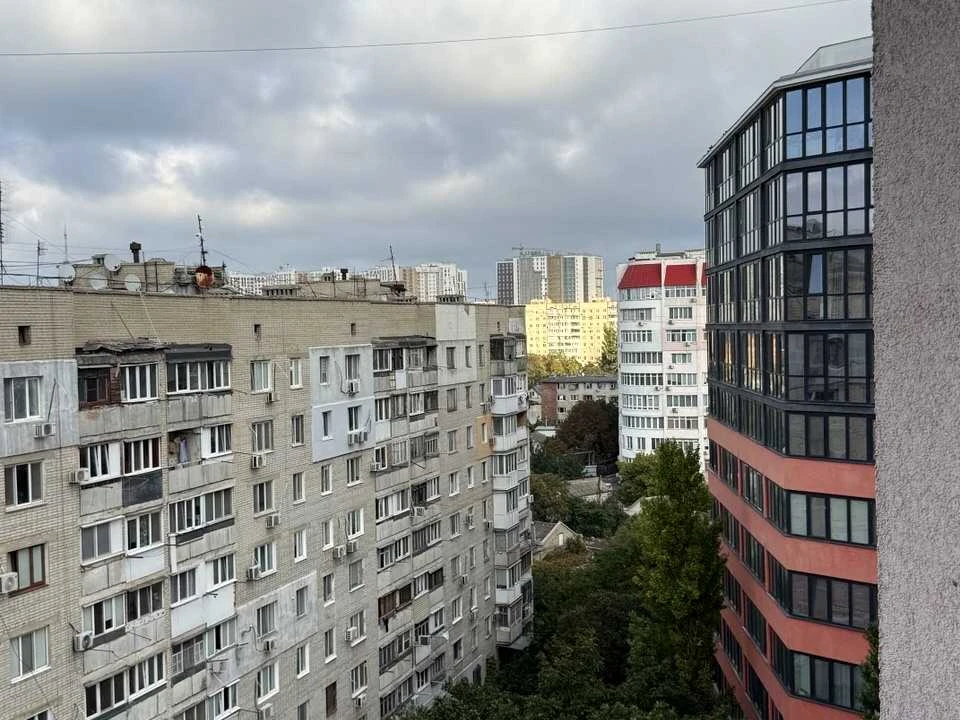 Квартира. Одеса, Олексія Вадатурського вул.