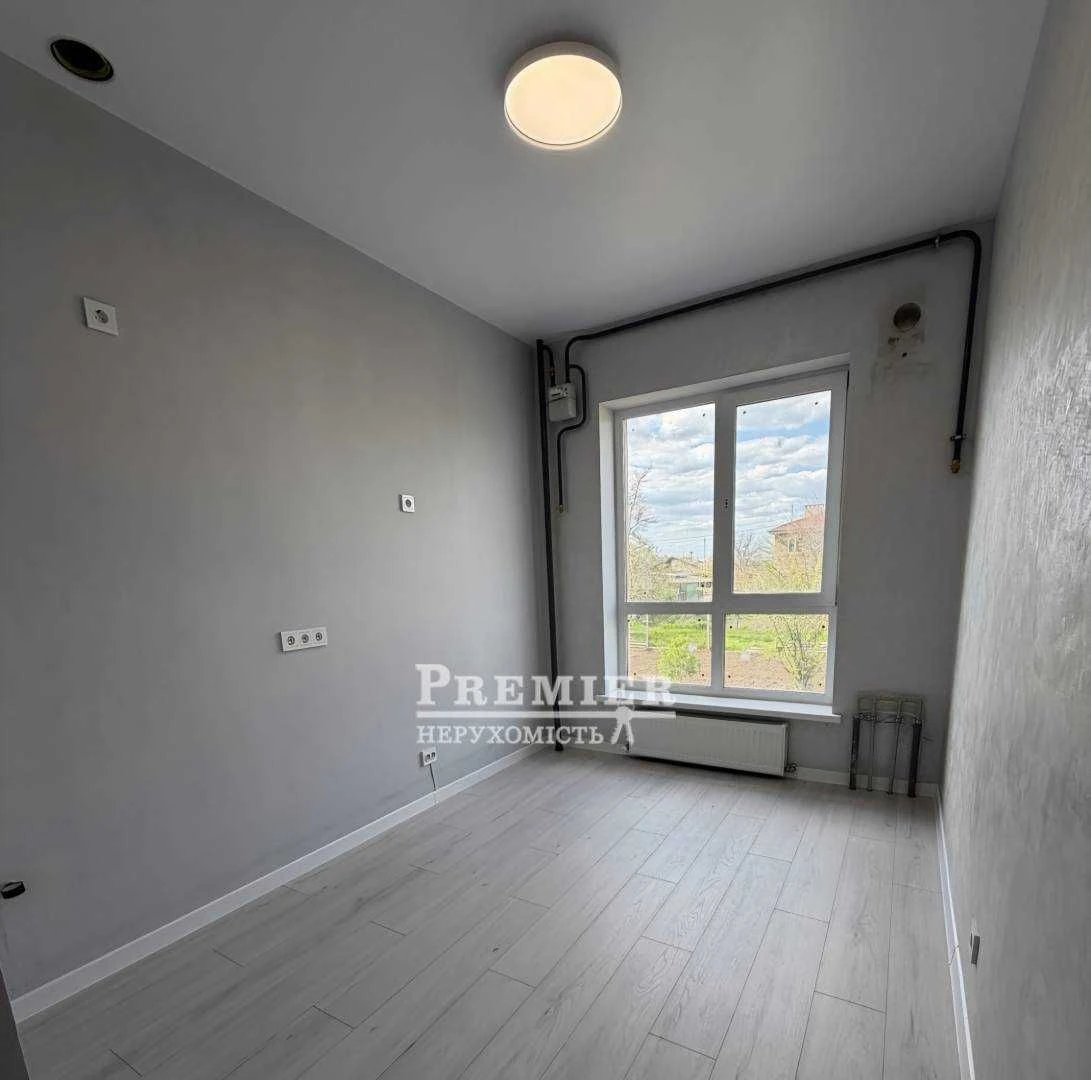 Apartment for sale: 1-room apartment in a new building.