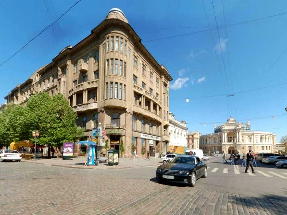 Apartment. Deribasivska Street, Odessa