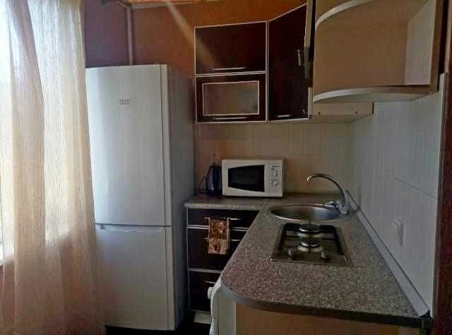 For sale 1-room apartment on the 4th floor in a 12-story building with furniture and appliances
