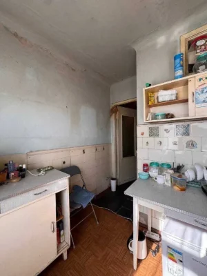 Apartment with Potential in a Prime Location
