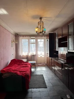 Apartment with Potential in a Prime Location