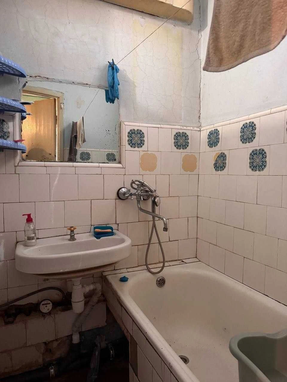 Apartment with Potential in a Prime Location