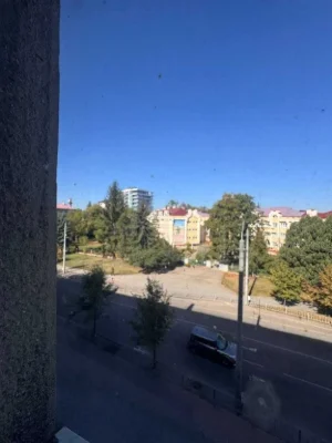 Apartment with Potential in a Prime Location