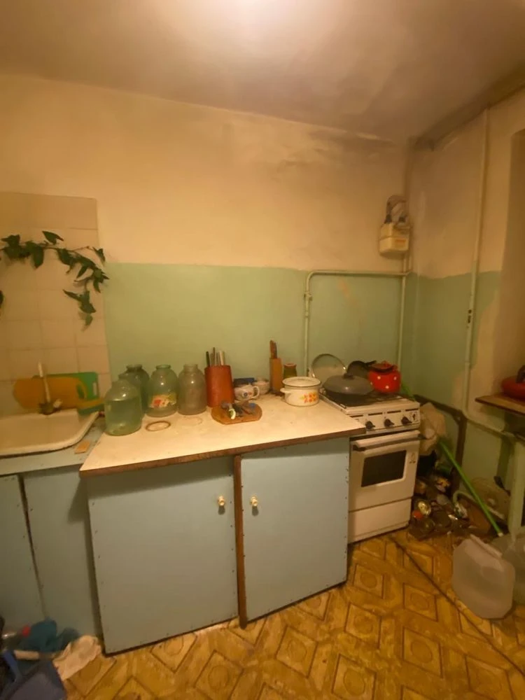 Продається 1-кімнатна квартира в Соляних (Шкільна)