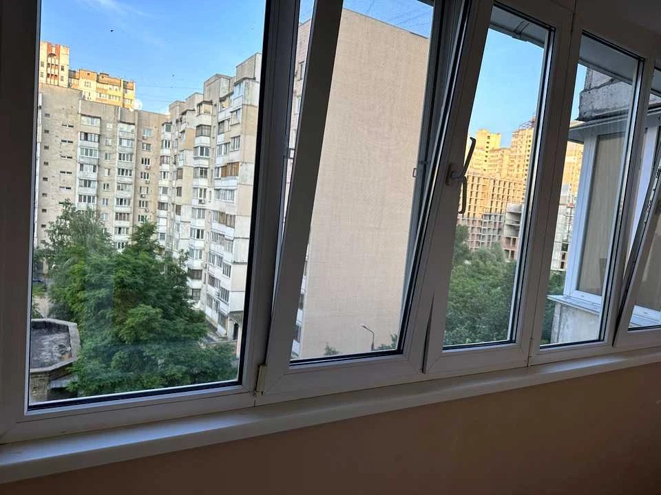 Квартира. Київ, Василя Стуса вул.