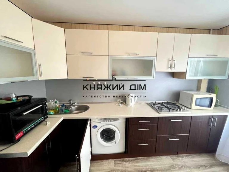 Квартира. Київ, Милославська вул.