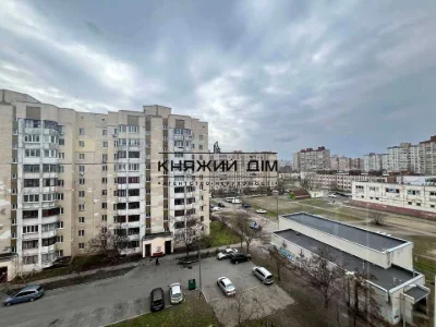 Квартира. Київ, Милославська вул.