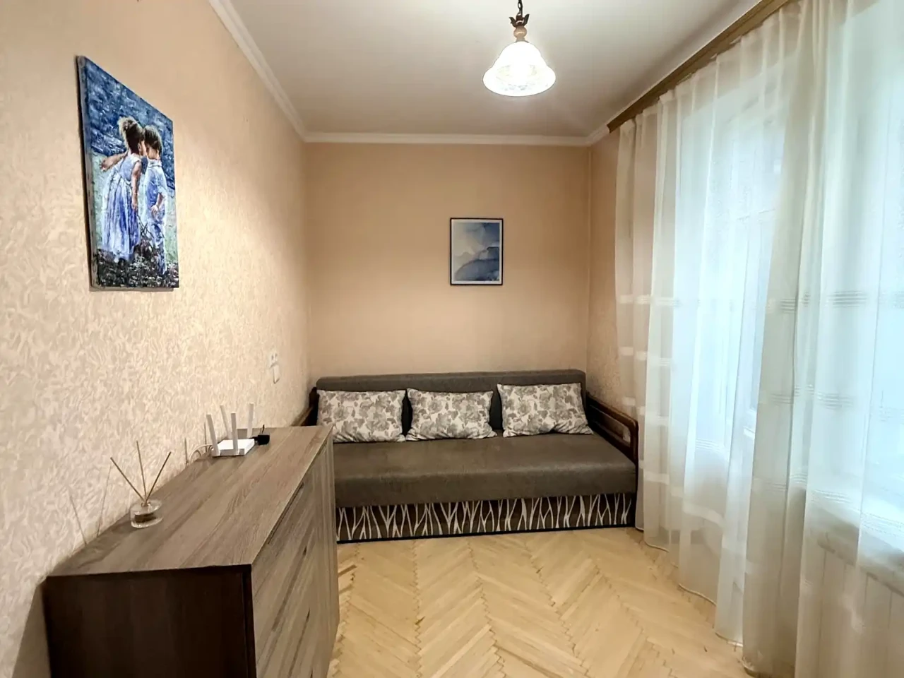 Оренда квартири 2-кімн. 40 м² 2/5 пов.