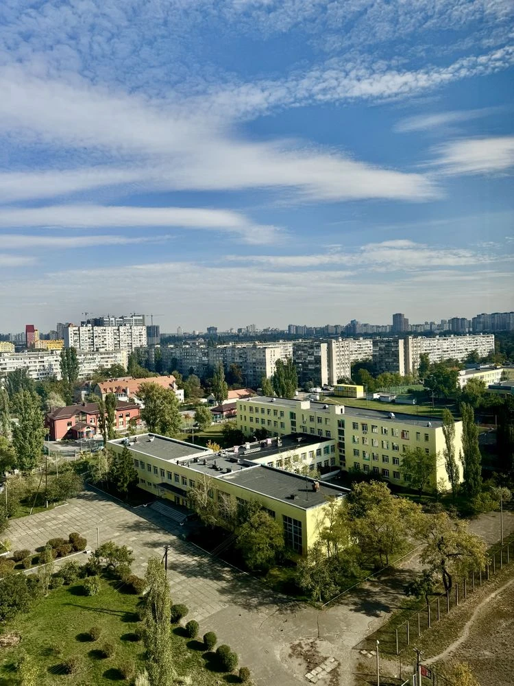 Продаж 2- кімн. квартири, проспект Павла Тичини, о. Тельбін