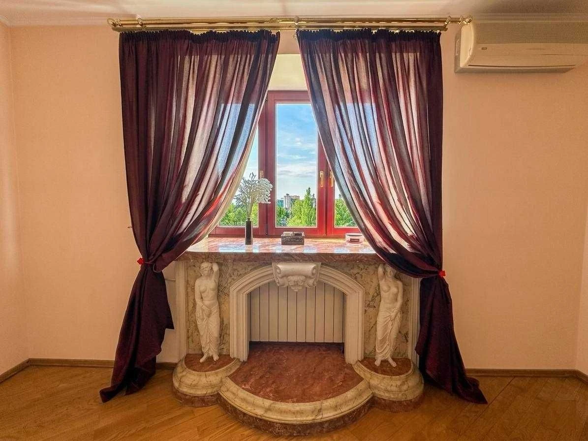 Продаж 2к 69м² з ремонтом та меблями! Київ, Троєщина, вул. Р