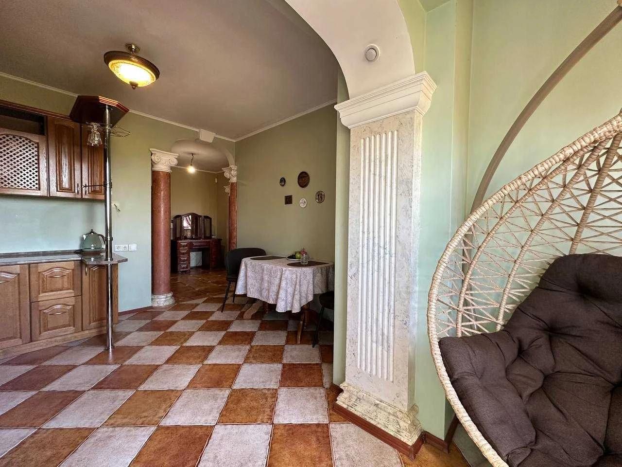 Продаж 2к 69м² з ремонтом та меблями! Київ, Троєщина, вул. Р