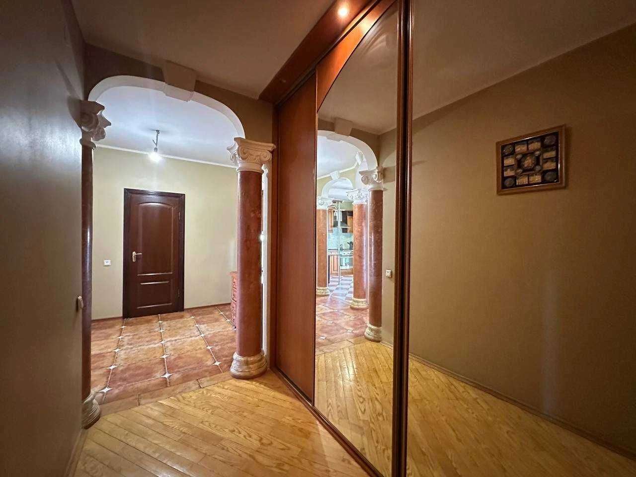 Продаж 2к 69м² з ремонтом та меблями! Київ, Троєщина, вул. Р