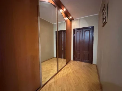 Продаж 2к 69м² з ремонтом та меблями! Київ, Троєщина, вул. Р