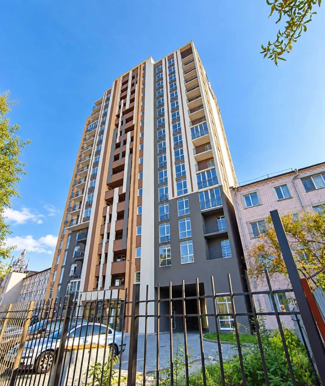 • 1-кімнатна квартира 38.3 кв. м на вул. Академіка Заболотно
