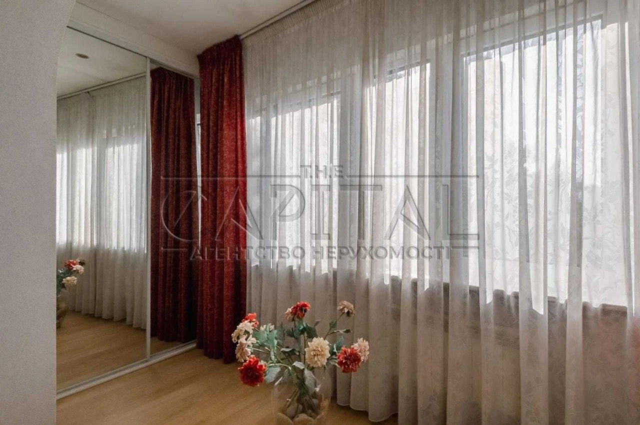 продаж 3 кімнатної квартири, ГАРАЖ,  Шулявка