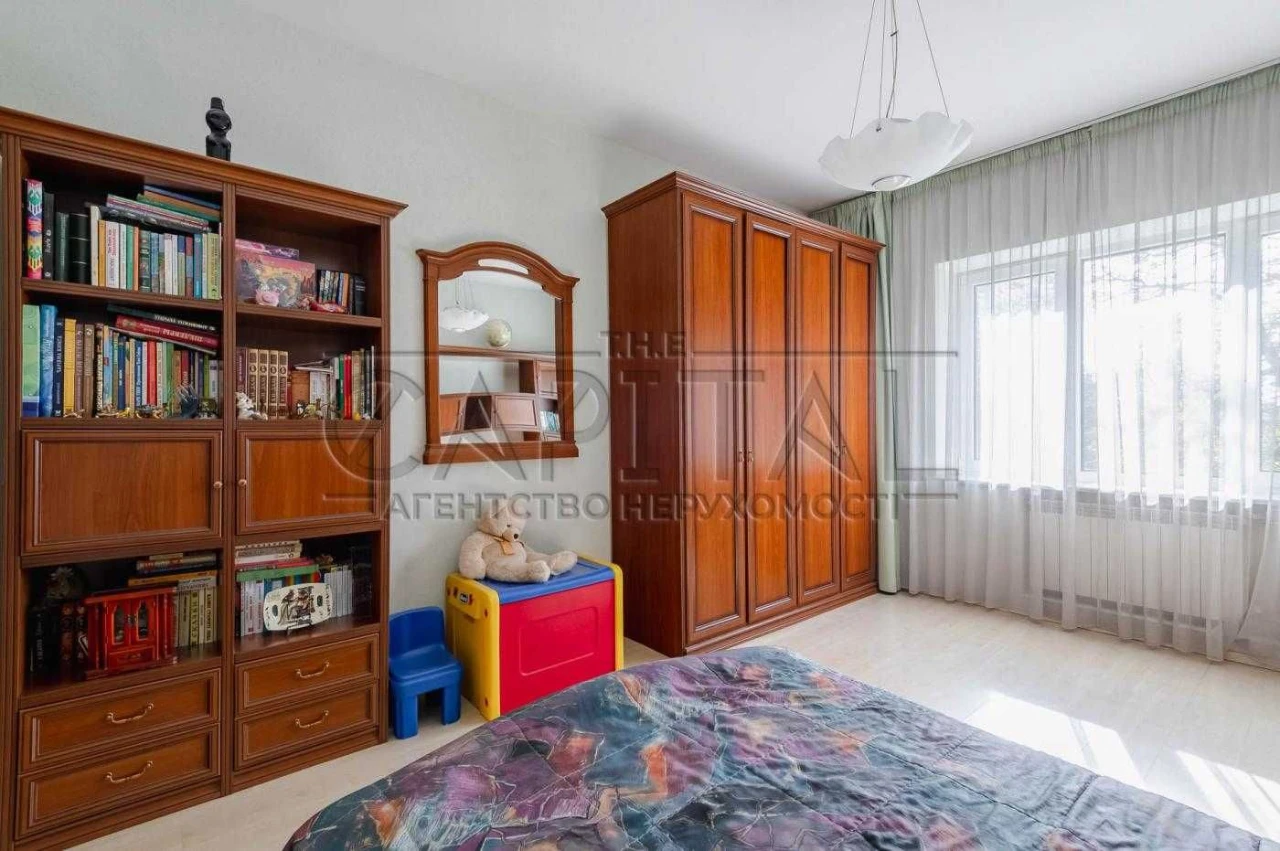 продаж 3 кімнатної квартири, ГАРАЖ,  Шулявка