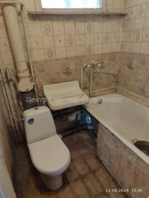 Продаж 1-кімн. квартири у Києві, 5/5 пов, 29. 10 м² - відмін