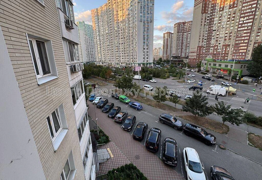 Продається 2-кімн. квартира, 63 м², 5/25 эт, ЖК Молодіжний к