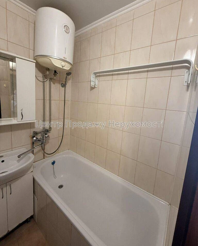 Продаж 1-кімн. квартири, 3/5 поверх, 20. 7 м², Київ. Зручно