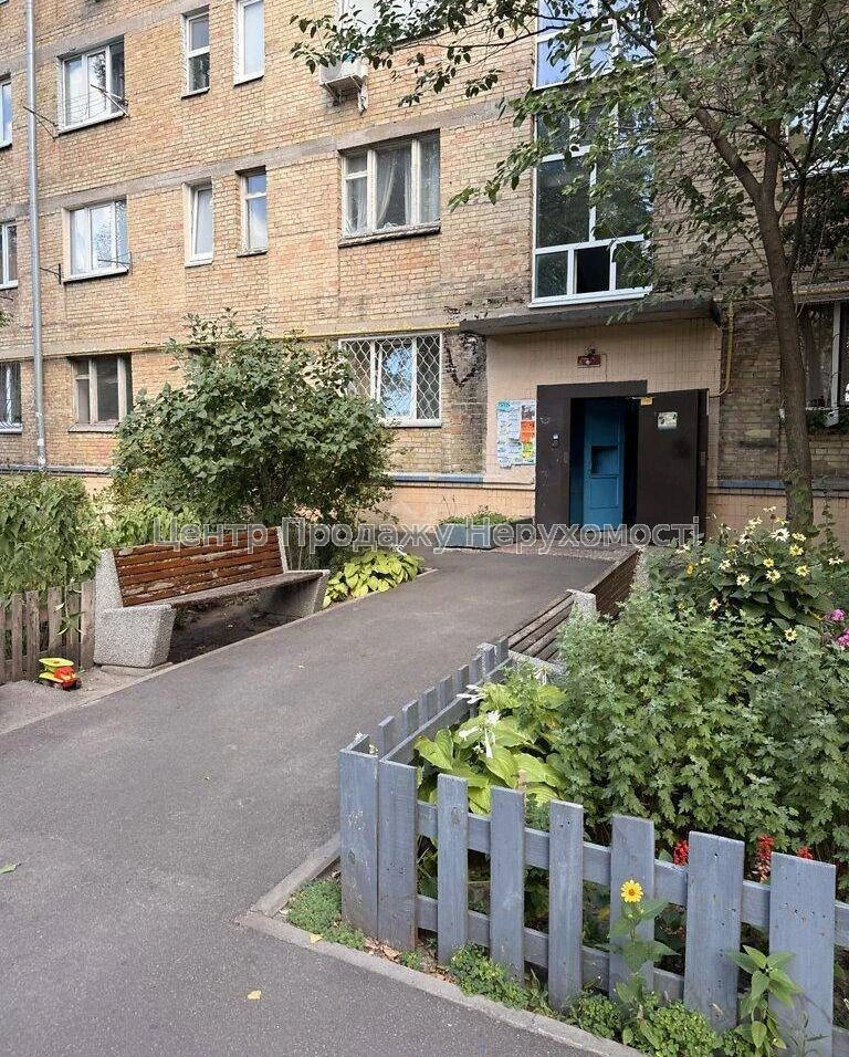 Продаж 1-кімн. квартири, 3/5 поверх, 20. 7 м², Київ. Зручно