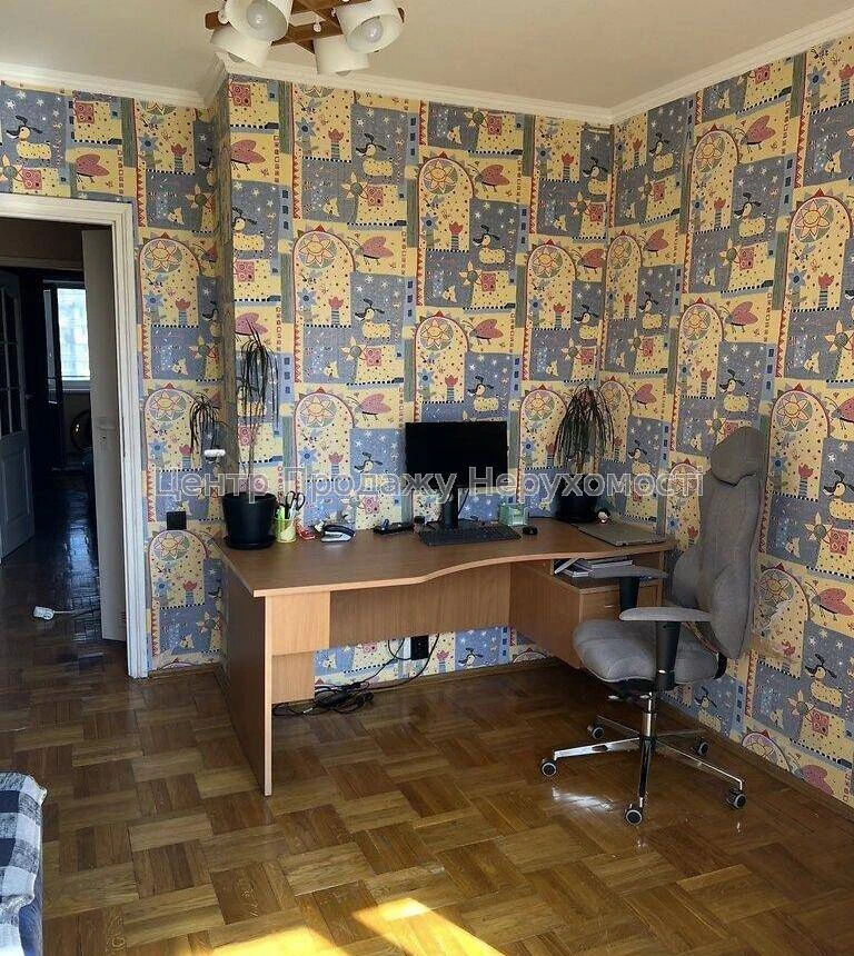 Продаж 3-кімн. кв. 7/9, 69. 2 м² у Києві — комфорт та зручні