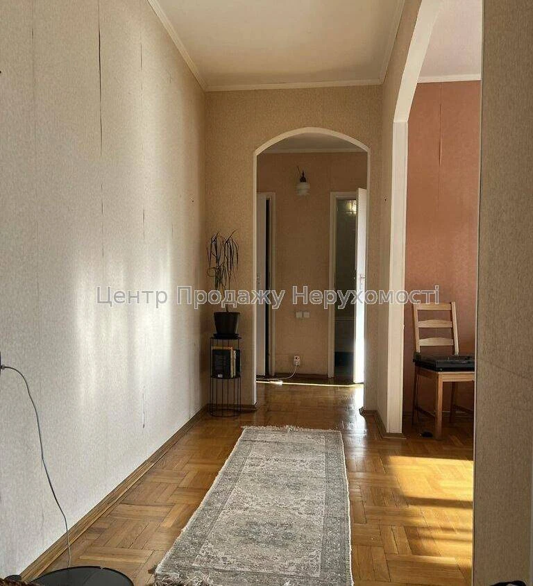 Продаж 3-кімн. кв. 7/9, 69. 2 м² у Києві — комфорт та зручні